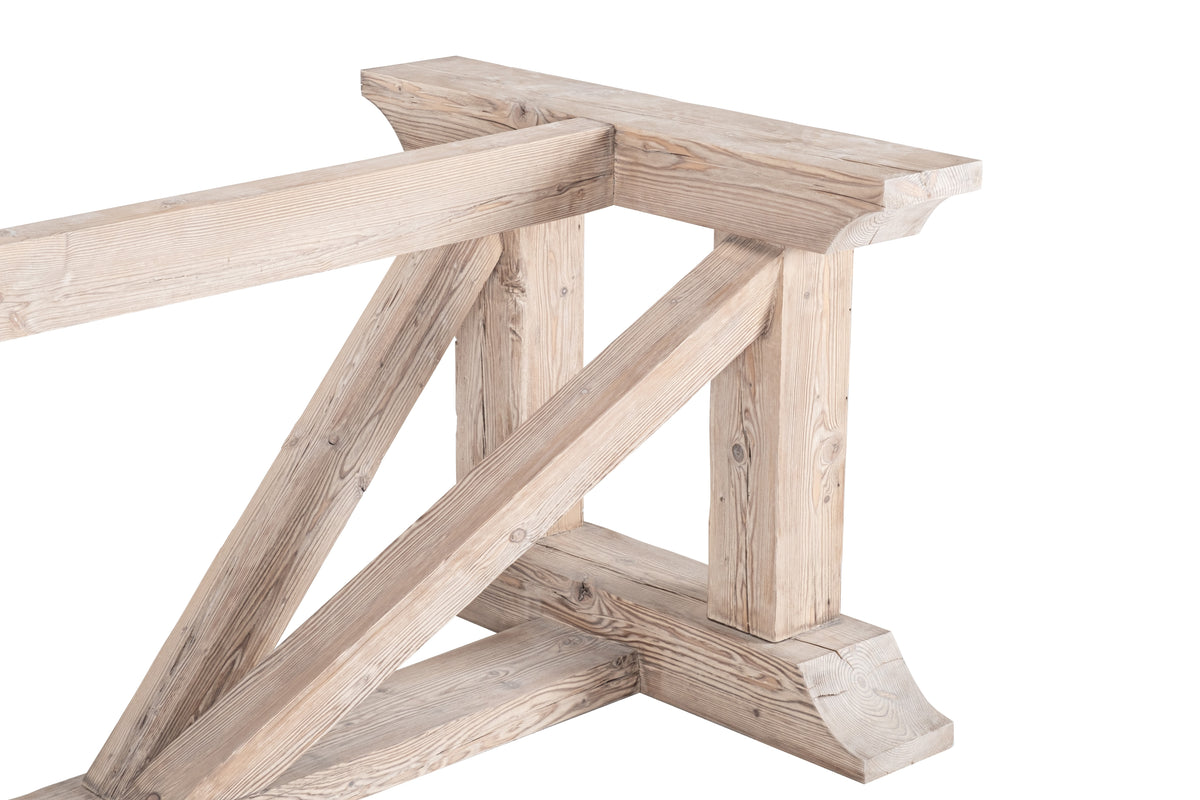 Piètement Honoré en pin recyclé LEG D947BARN, 190 × 90 × 70 cm, vue officielle 3. Autres meubles et décoration vendus séparément.