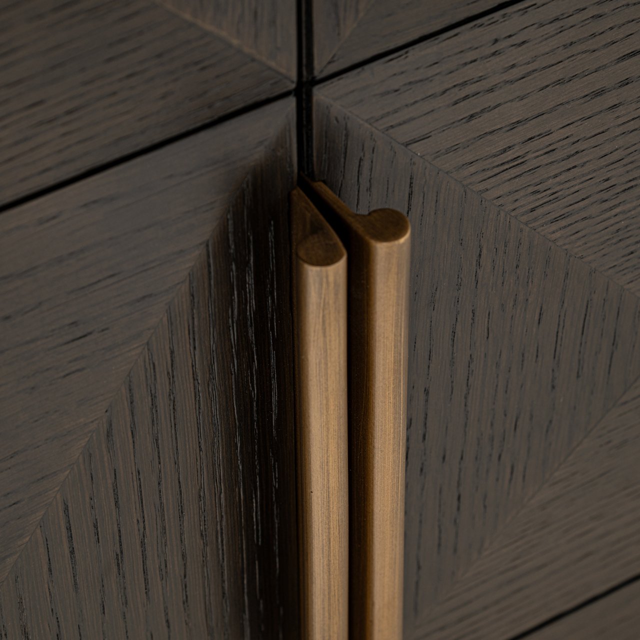 Sideboard Claremont brown 4-doors 2-shelves