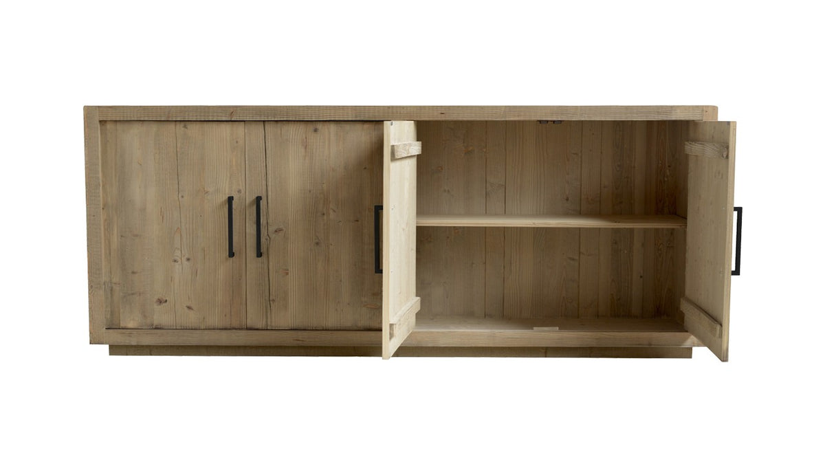 Buffet Chicago en pin recyclé, 4 portes D781, 220 × 45 × 90 cm, vue officielle 2. Autres meubles et décoration vendus séparément.