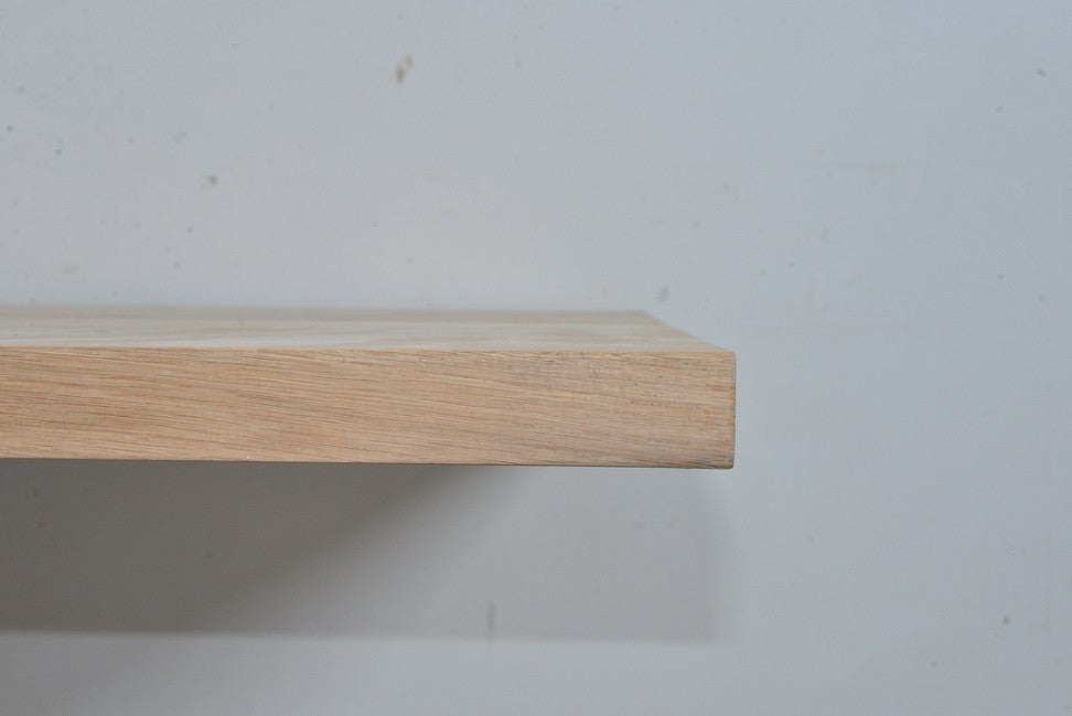 Plateau de table à chant droit CD, format 180 × 100 × 4 cm, vue officielle 4. Autres meubles et décoration vendus séparément.