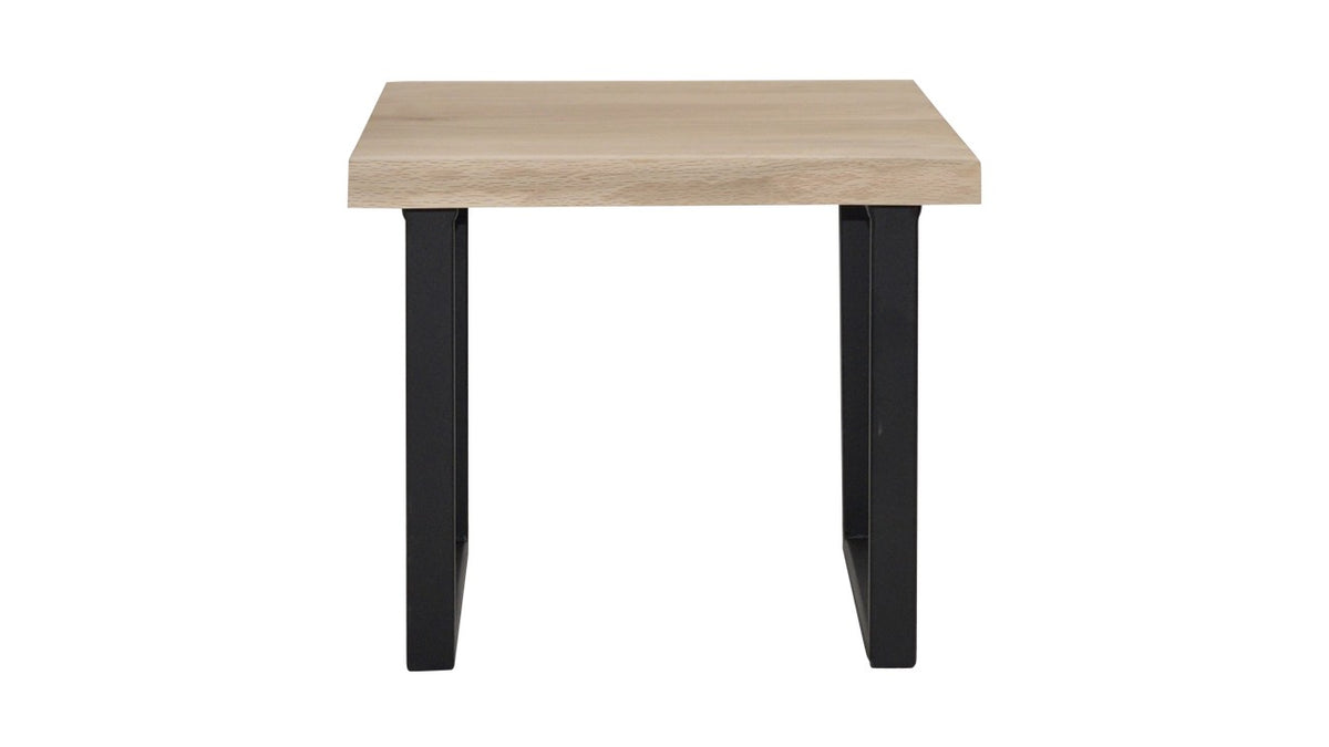 Bout de canapé Harlem en chêne D871C, 50 × 50 × 40 cm, vue fabricant 2. Autres meubles et décoration vendus séparément.