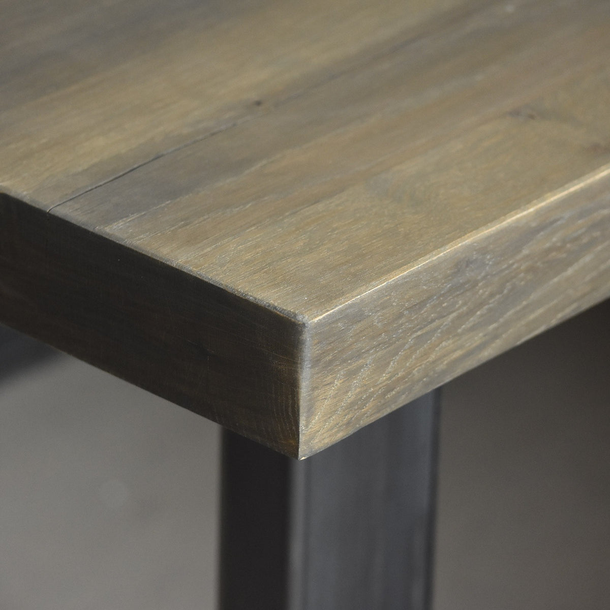 Plateau de table à chant droit CD, format 240 × 100 × 4 cm, vue officielle 1. Autres meubles et décoration vendus séparément.