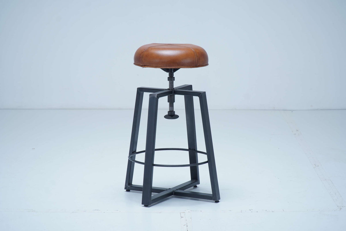 Petit tabouret Factory DT51S, vue officielle 2. Siège vendu à l’unité.