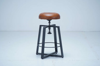 Petit tabouret Factory DT51S, vue officielle 2. Siège vendu à l’unité.