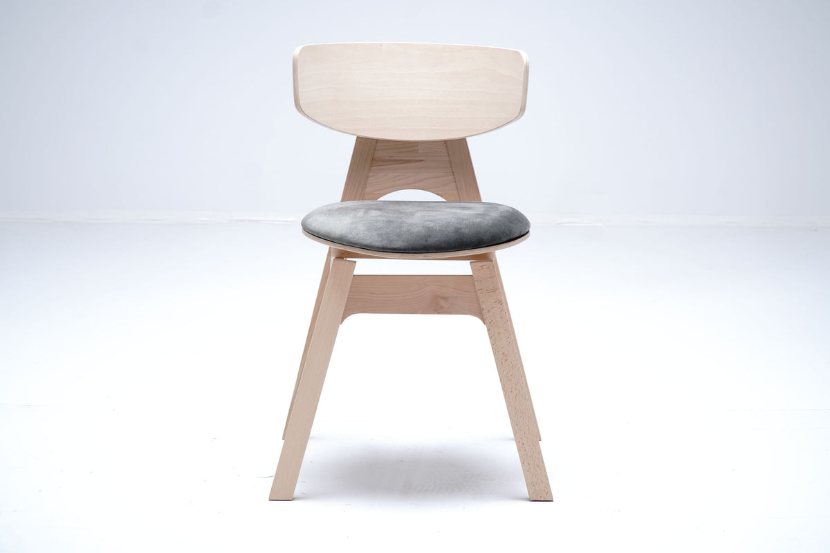Chaise Rive Gauche en chêne DT81, vue officielle 2. Siège vendu à l’unité.