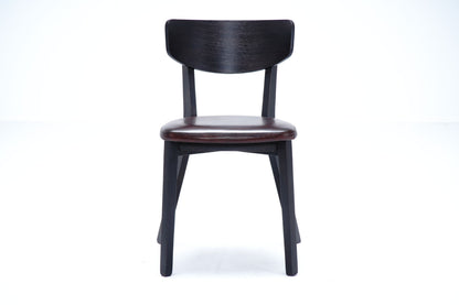 Chaise Giverny en chêne DT83, vue officielle 3. Siège vendu à l’unité.