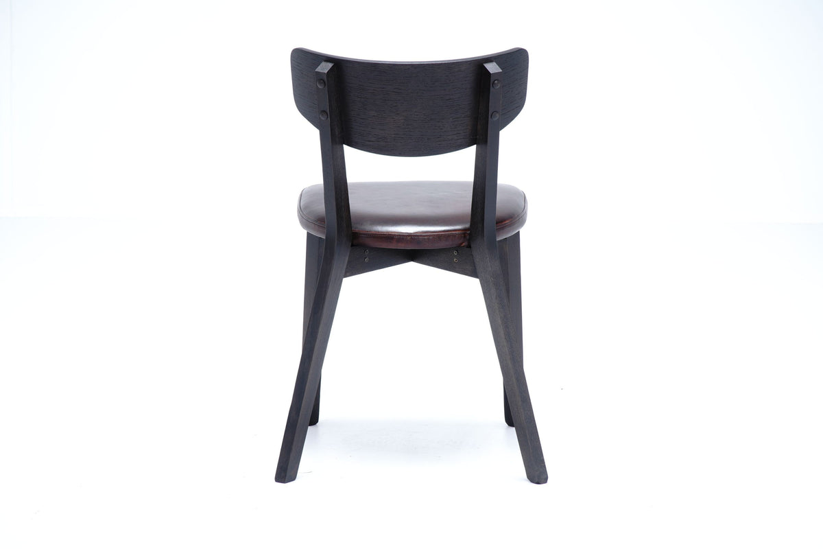 Chaise Giverny en chêne DT83, vue officielle 7. Siège vendu à l’unité.