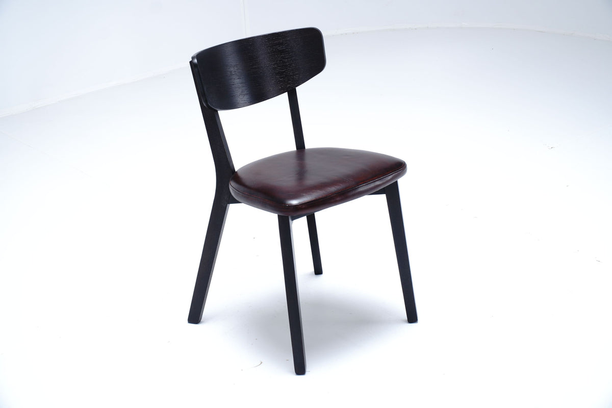 Chaise Giverny en chêne DT83, vue officielle 9. Siège vendu à l’unité.