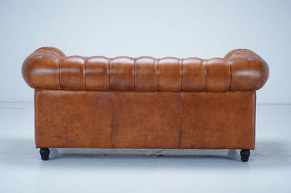 Canapé Chesterfield DT24/180, vue officielle 9. Autres meubles éventuellement présentés vendus séparément.
