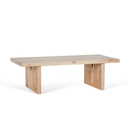 Table basse Victor en chêne recyclé D925C, 130 × 65 × 40 cm, vue fabricant 2. Autres meubles et décoration vendus séparément.