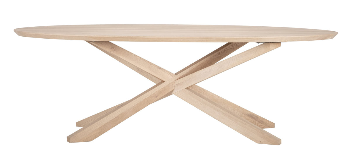 Table Clamecy D953C, 240 × 120 × 78 cm, vue fabricant 2. Autres meubles et décoration vendus séparément.