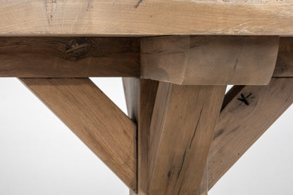 Table ronde Honoré D949CBARN, Ø 140 × H 75 cm, vue fabricant 2. Autres meubles et décoration vendus séparément.