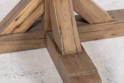 Table ronde Honoré D949CBARN, Ø 140 × H 75 cm, vue fabricant 4. Autres meubles et décoration vendus séparément.