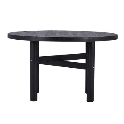 Table ronde en pin D919, 130 × 130 × 75 cm, vue officielle 3. Autres meubles et décoration vendus séparément.