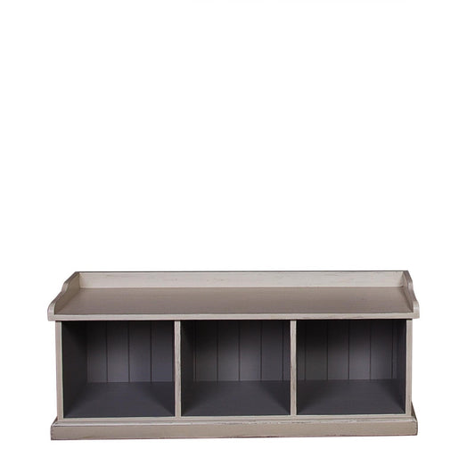 Meuble bas d’entrée à niches D571INF, 127 × 42 × 50 cm, vue officielle 1. Autres meubles et décoration vendus séparément.