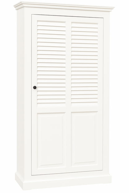 Bonnetière Solange Persienne, 1 porte D495, 96 × 50 × 190 cm, vue officielle 1. Autres meubles et décoration vendus séparément.