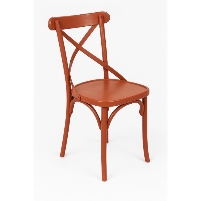 Chaise en hêtre D638, 40 × 53 × 85 cm, vue officielle 4. Autres meubles et décoration vendus séparément.