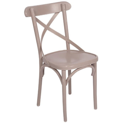 Chaise en hêtre D638, 40 × 53 × 85 cm, vue officielle 1. Autres meubles et décoration vendus séparément.