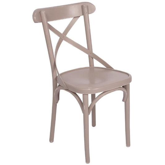 Chaise en hêtre D638, 40 × 53 × 85 cm, vue officielle 1. Autres meubles et décoration vendus séparément.