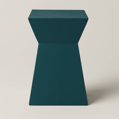 Tabouret Brane en pin D898, 30 × 30 × 45 cm, vue officielle 4. Autres meubles et décoration vendus séparément.