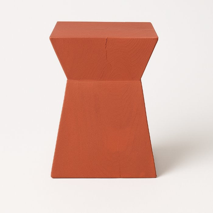 Tabouret Brane en pin D898, 30 × 30 × 45 cm, vue officielle 5. Autres meubles et décoration vendus séparément.