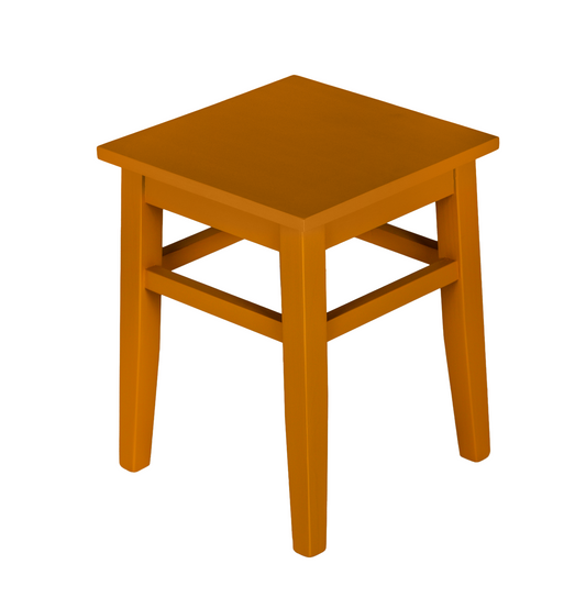 Tabouret en pin D028, 35 × 35 × 45 cm, vue officielle 1. Autres meubles et décoration vendus séparément.