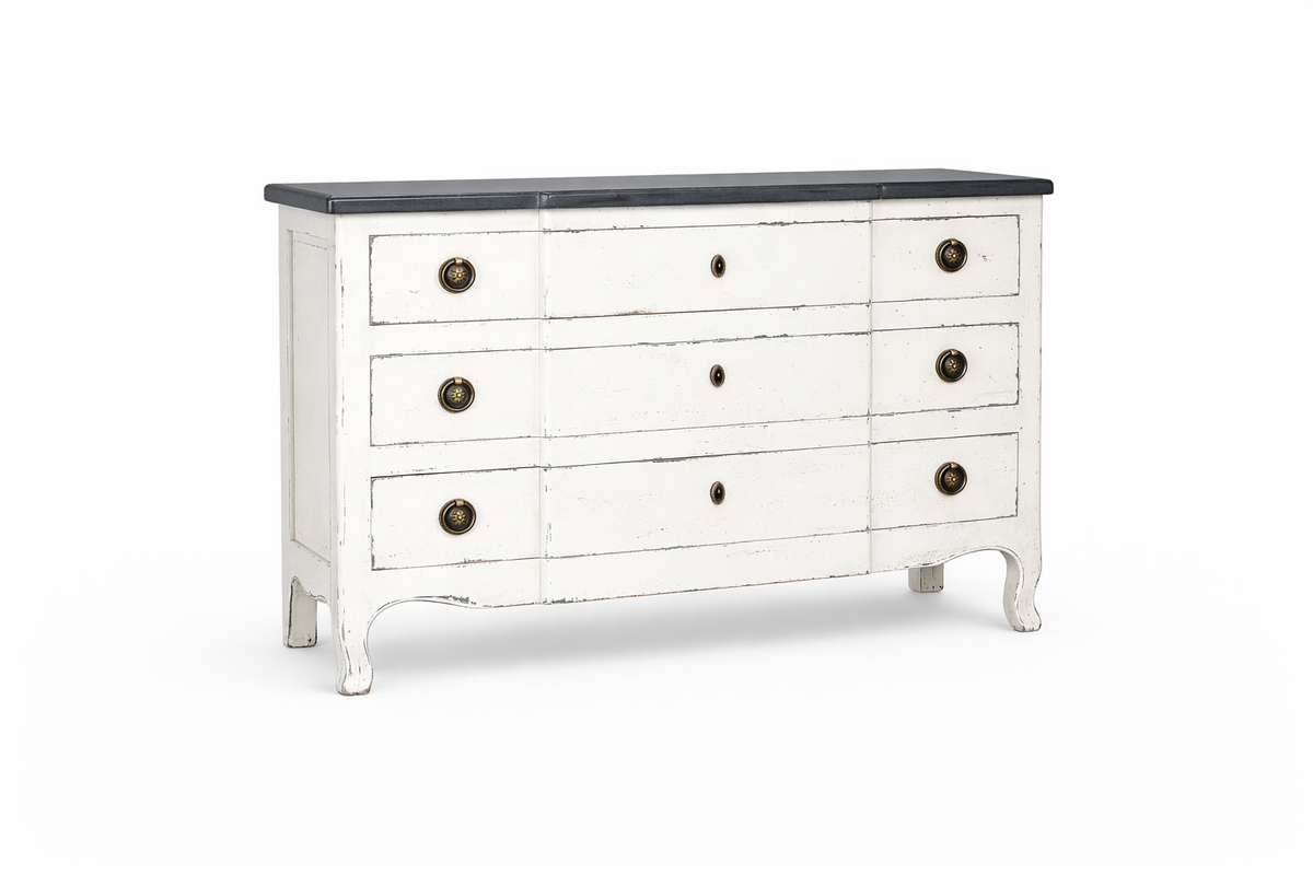 Grande commode Élisa D745, 130 × 40 × 80 cm, vue officielle 2. Autres meubles et décoration vendus séparément.
