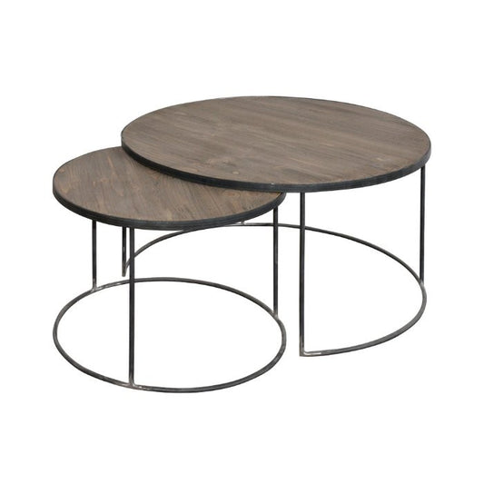 Tables gigognes Brooklyn en pin et métal D733, 70 × 70 × 40 cm, vue officielle 1. Autres meubles et décoration vendus séparément.