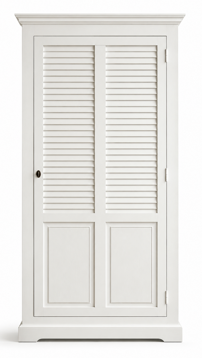 Bonnetière Solange Persienne, 1 porte D495, 96 × 50 × 190 cm, vue officielle 4. Autres meubles et décoration vendus séparément.