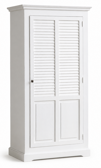 Bonnetière Solange Persienne, 1 porte D495, 96 × 50 × 190 cm, vue officielle 5. Autres meubles et décoration vendus séparément.