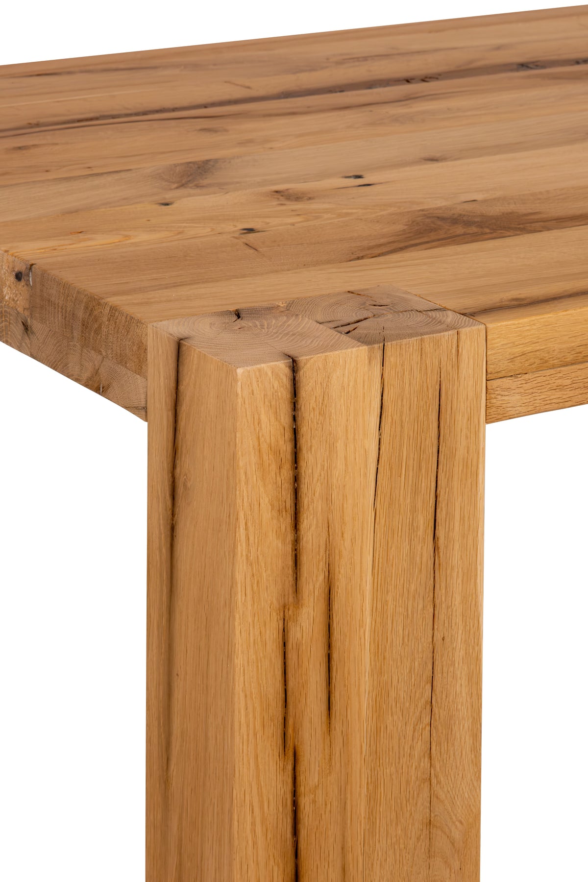 Table Madrier D958C en chêne recyclé, 260 × 100 × 75 cm, vue officielle 2. Autres meubles et décoration vendus séparément.