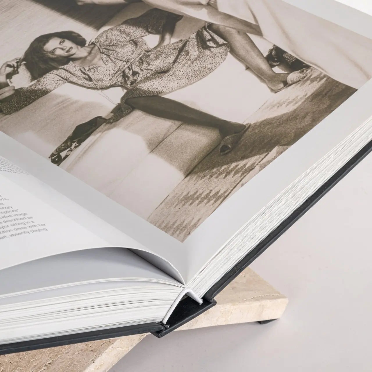 Bookstands Belice beige