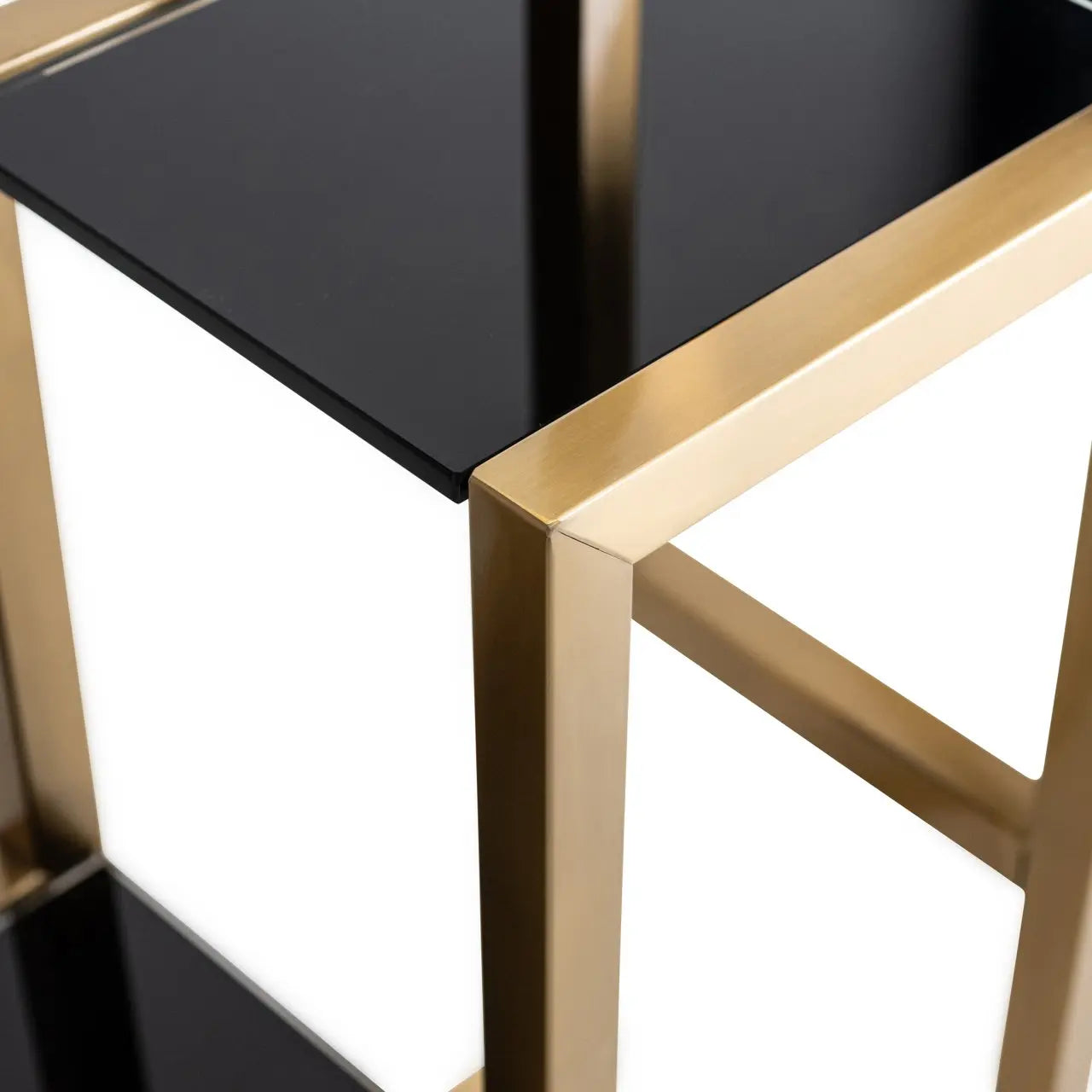 Display cabinet Magnus brushed gold