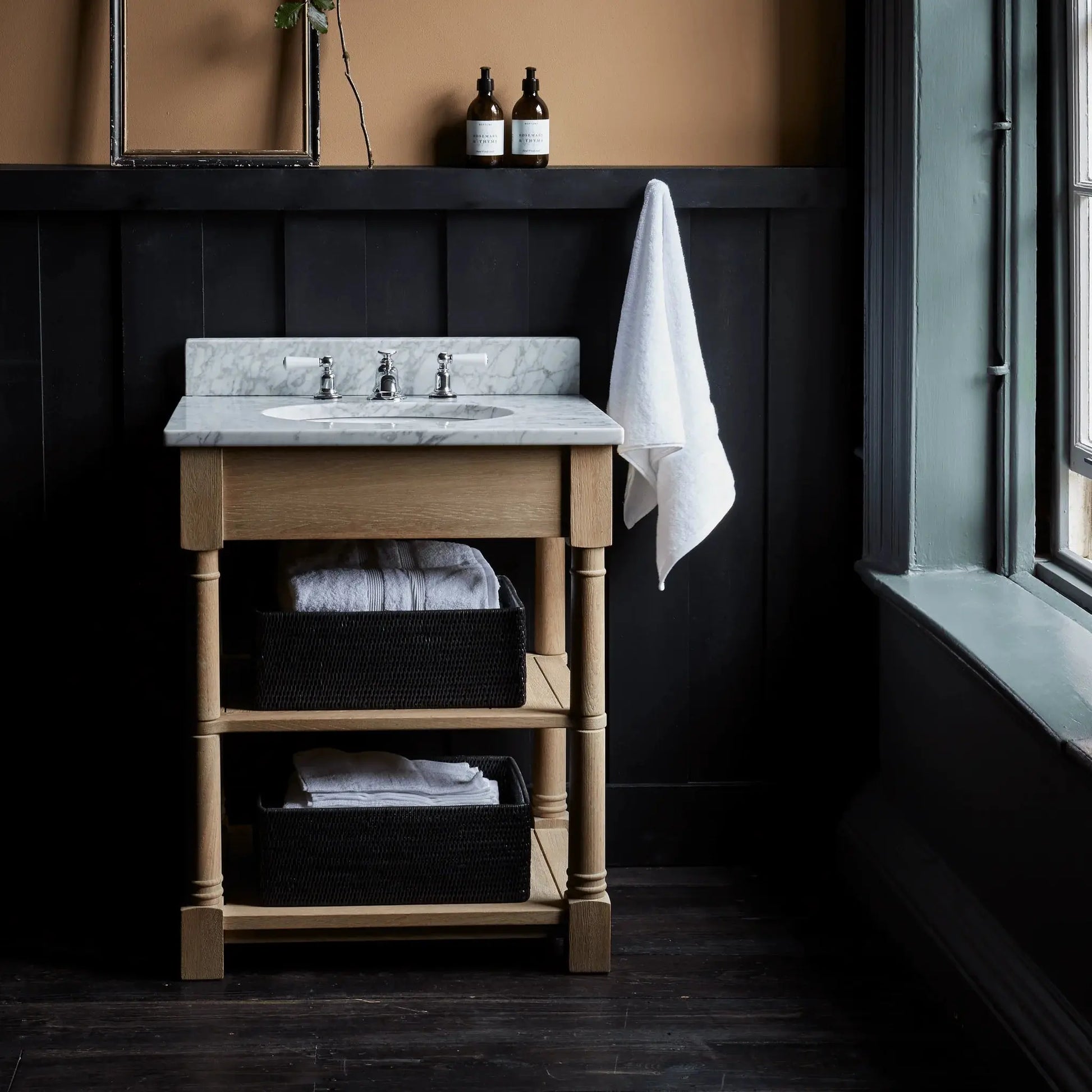 Edinburgh 700 Undermount Open Washstand Vintage Oak Hezioss Décoration