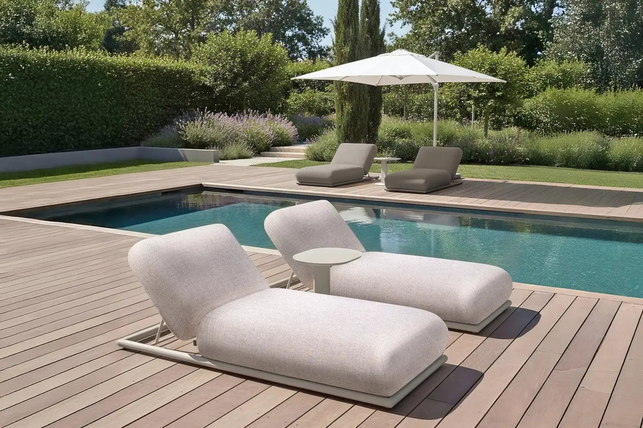 Outdoor end table Quinn light beige