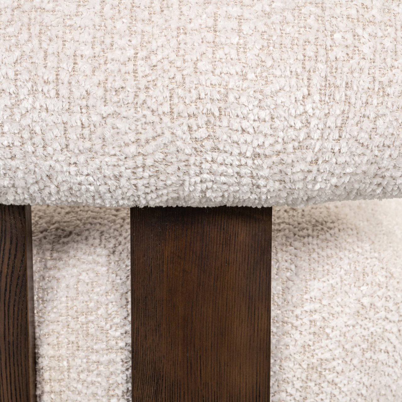 Lounge chair Arabella lovely cream